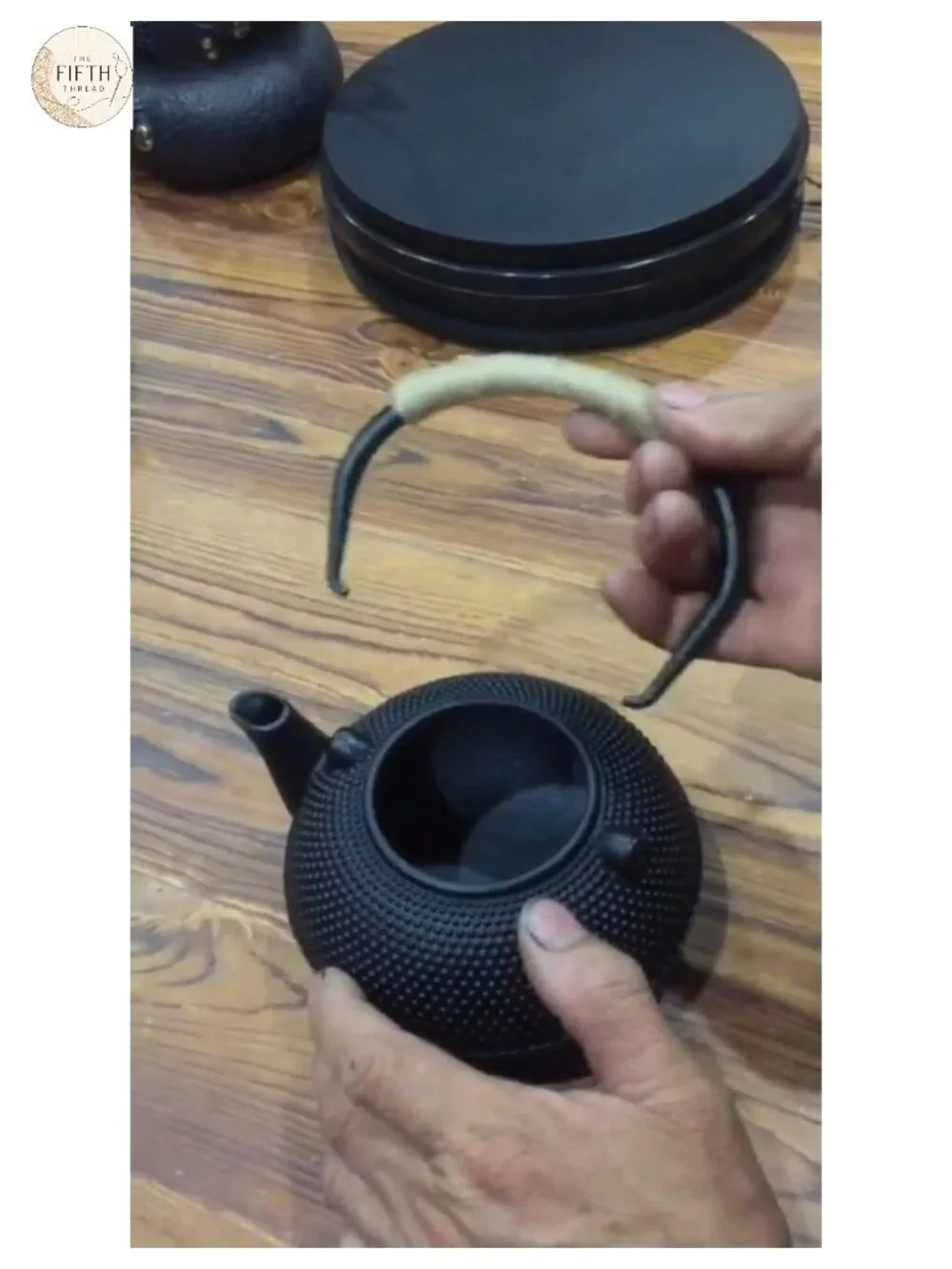 Cast Iron Teapot 60 oz Japanese Tetsubin with Stainless Steel Infuser